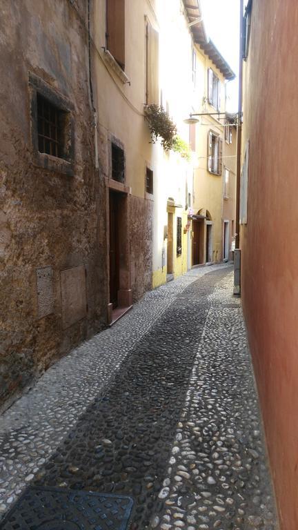 Camere Porto Vecchio Con Parcheggio A Pochi Passi Dal Castello Малчезине Екстериор снимка