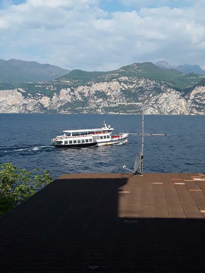 Camere Porto Vecchio Con Parcheggio A Pochi Passi Dal Castello Малчезине Екстериор снимка