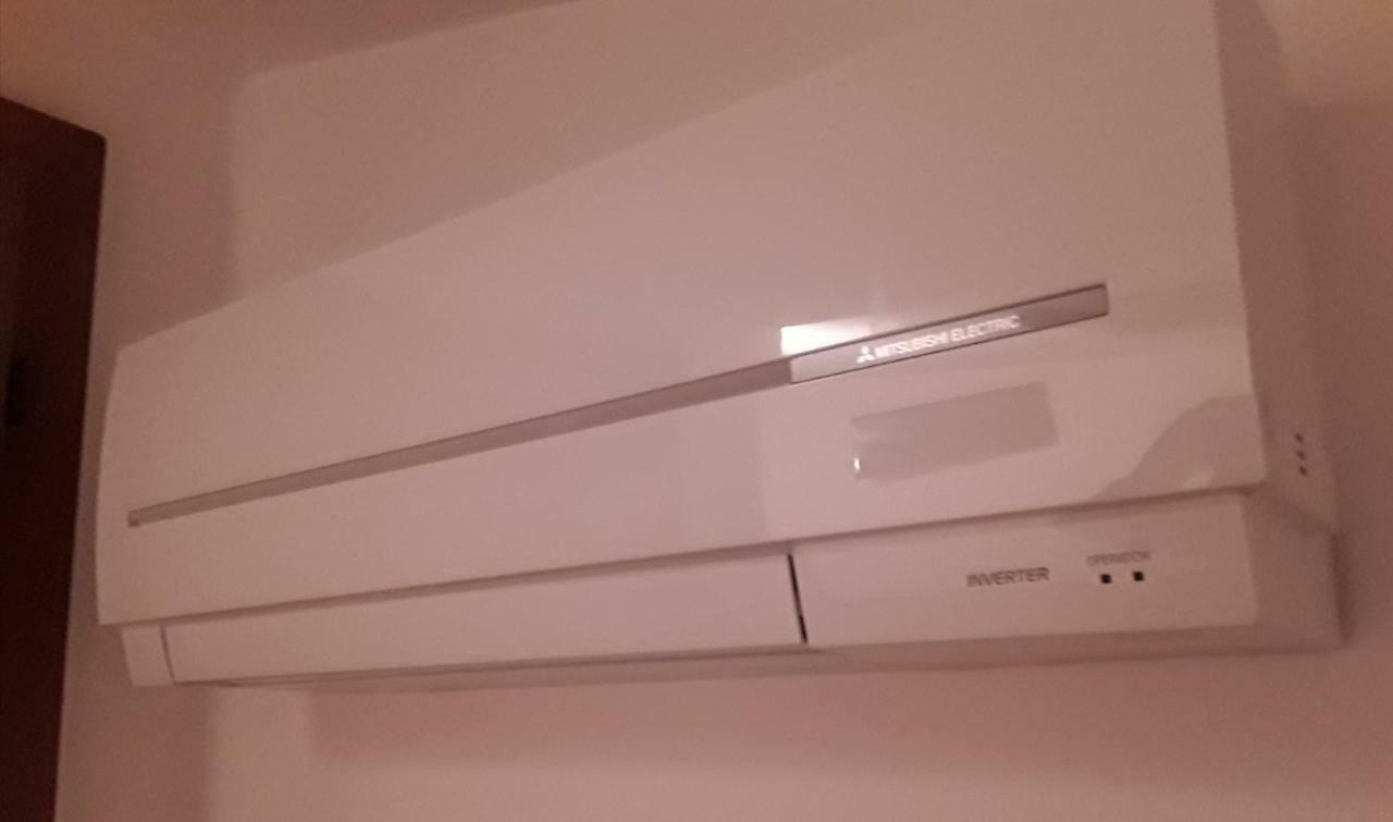 Camere Porto Vecchio Con Parcheggio A Pochi Passi Dal Castello Малчезине Екстериор снимка