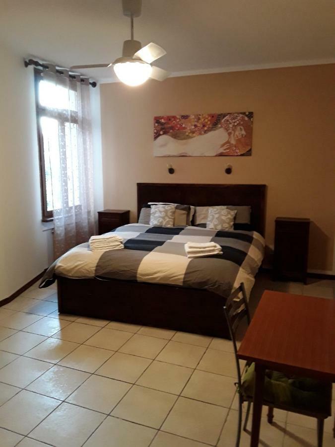 Camere Porto Vecchio Con Parcheggio A Pochi Passi Dal Castello Малчезине Екстериор снимка