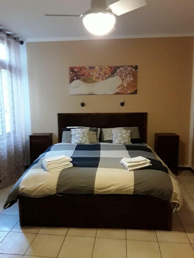 Camere Porto Vecchio Con Parcheggio A Pochi Passi Dal Castello Малчезине Екстериор снимка